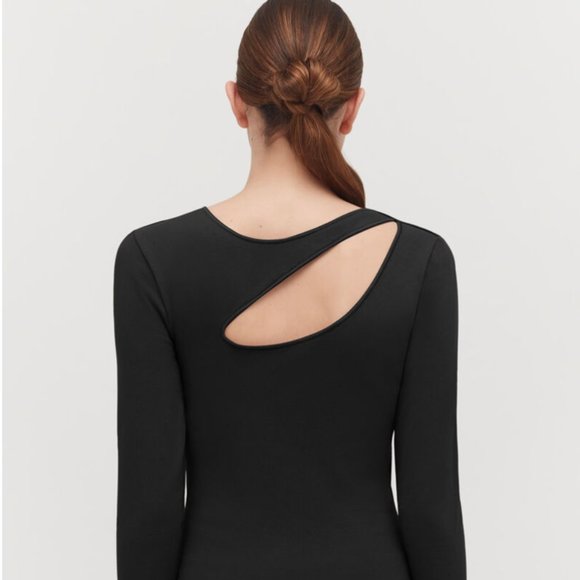 Cuyana Asymmetrical Stretch Long Sleeve Tee - Picture 2 of 5